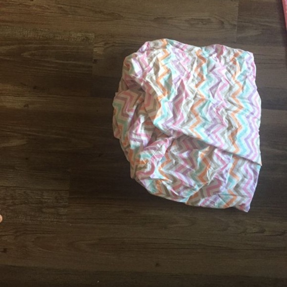 Kids blanket and fitted crib sheet - Picture 2 of 2